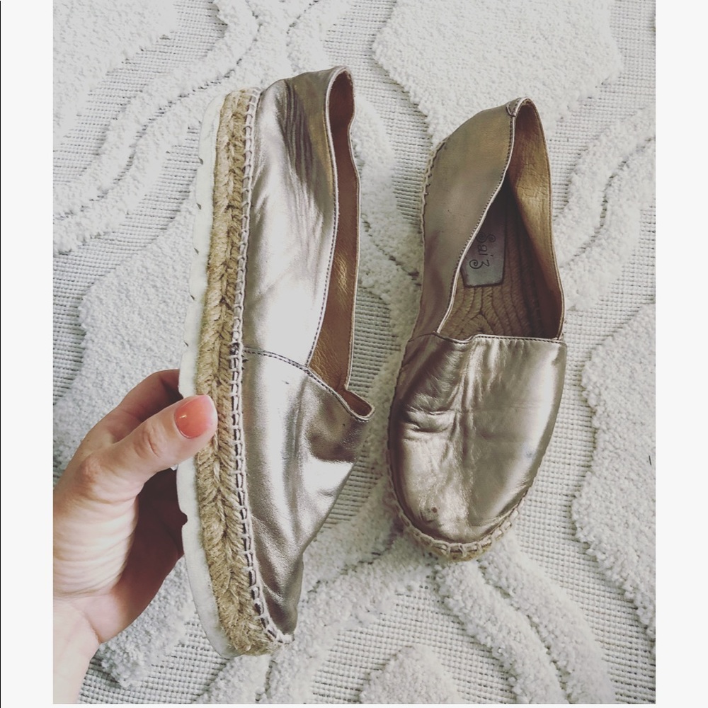 Carmen Saiz metallic leather espadrilles sz: 9